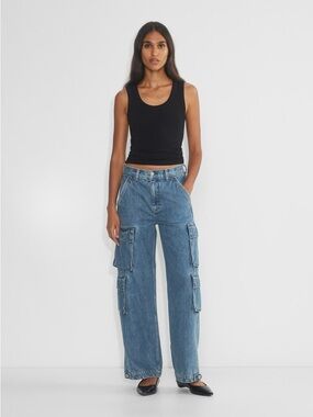 Aritzia Denim Forum The '90s Millie Hi-Rise Cargo Jean in 5 Yrs Wash Size 28